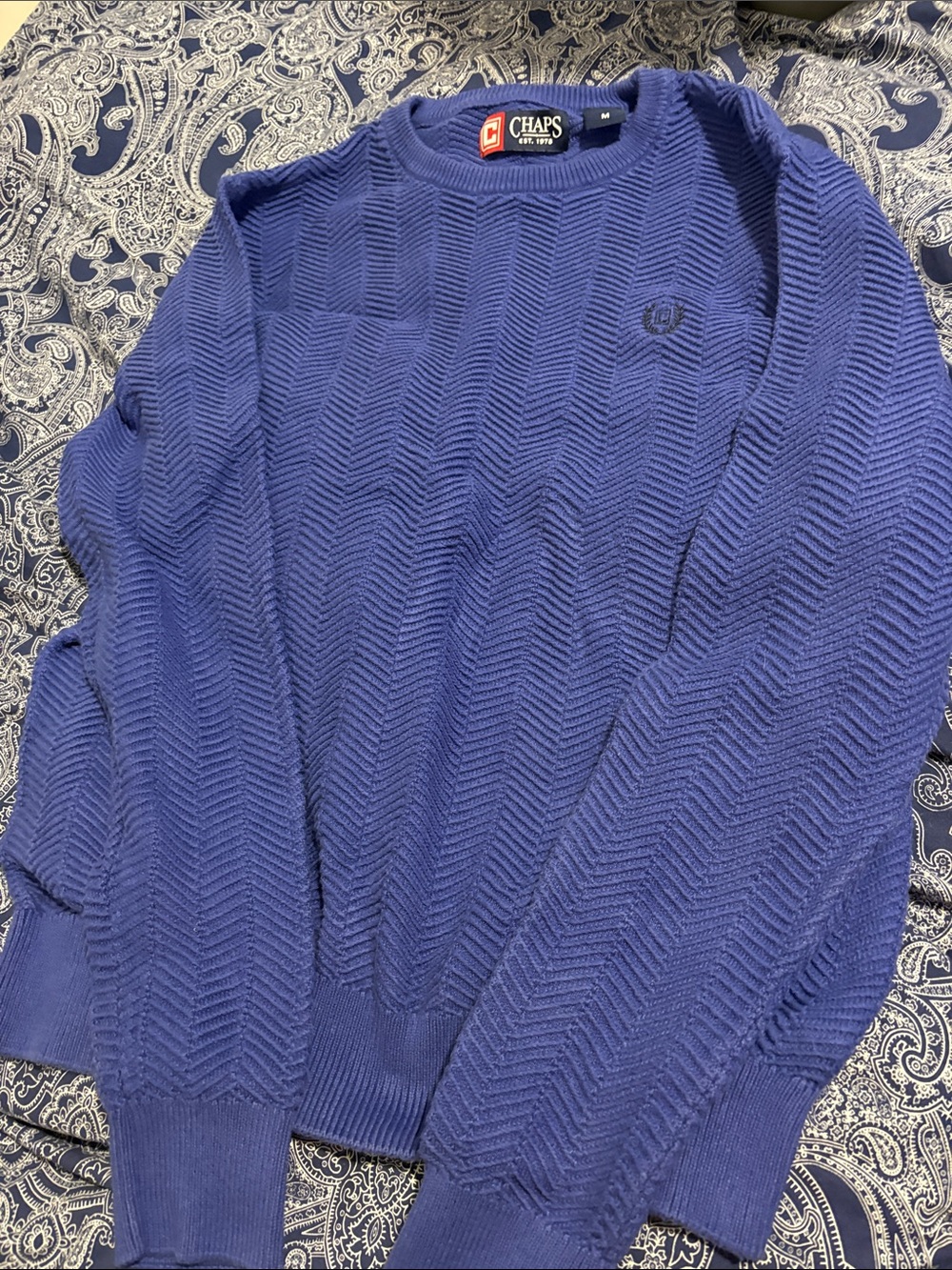 Chaps Men’s Royal Blue Chevron Textured Crewneck Sweater